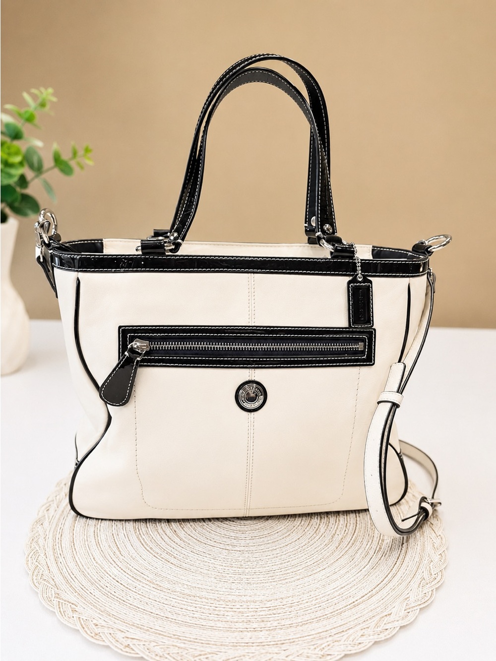 Coach Laura North South Chalk Leather Navy Patent Leather Tote w/CB Strap
